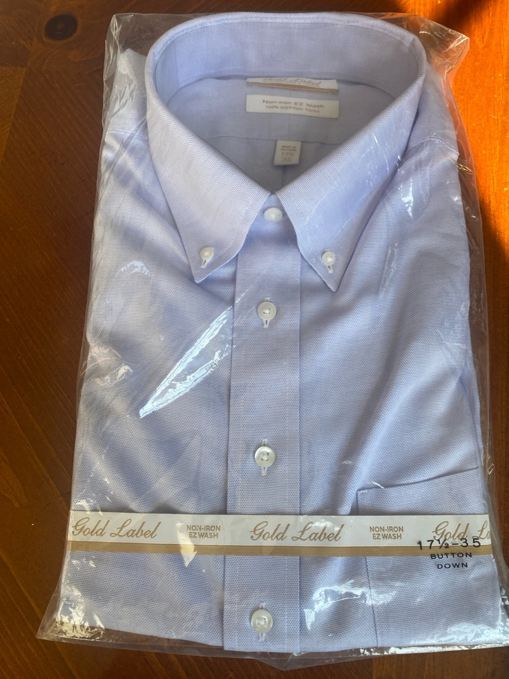 NWT Size 17 1/2 Gold Label Roundtree & Yorke Blue Button-Down No Iron Shirt